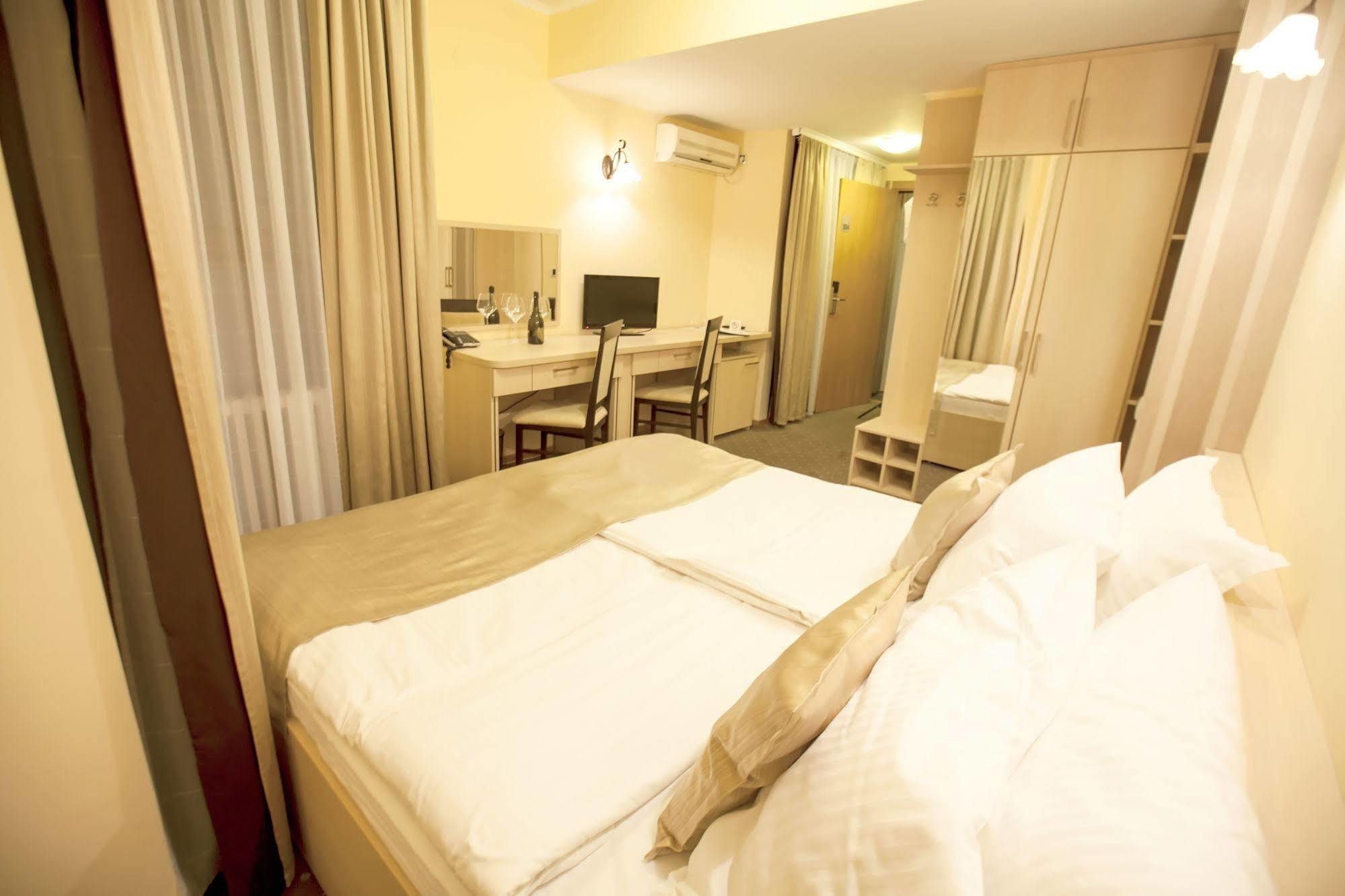 Hotel Srbija 弗尔沙茨 外观 照片