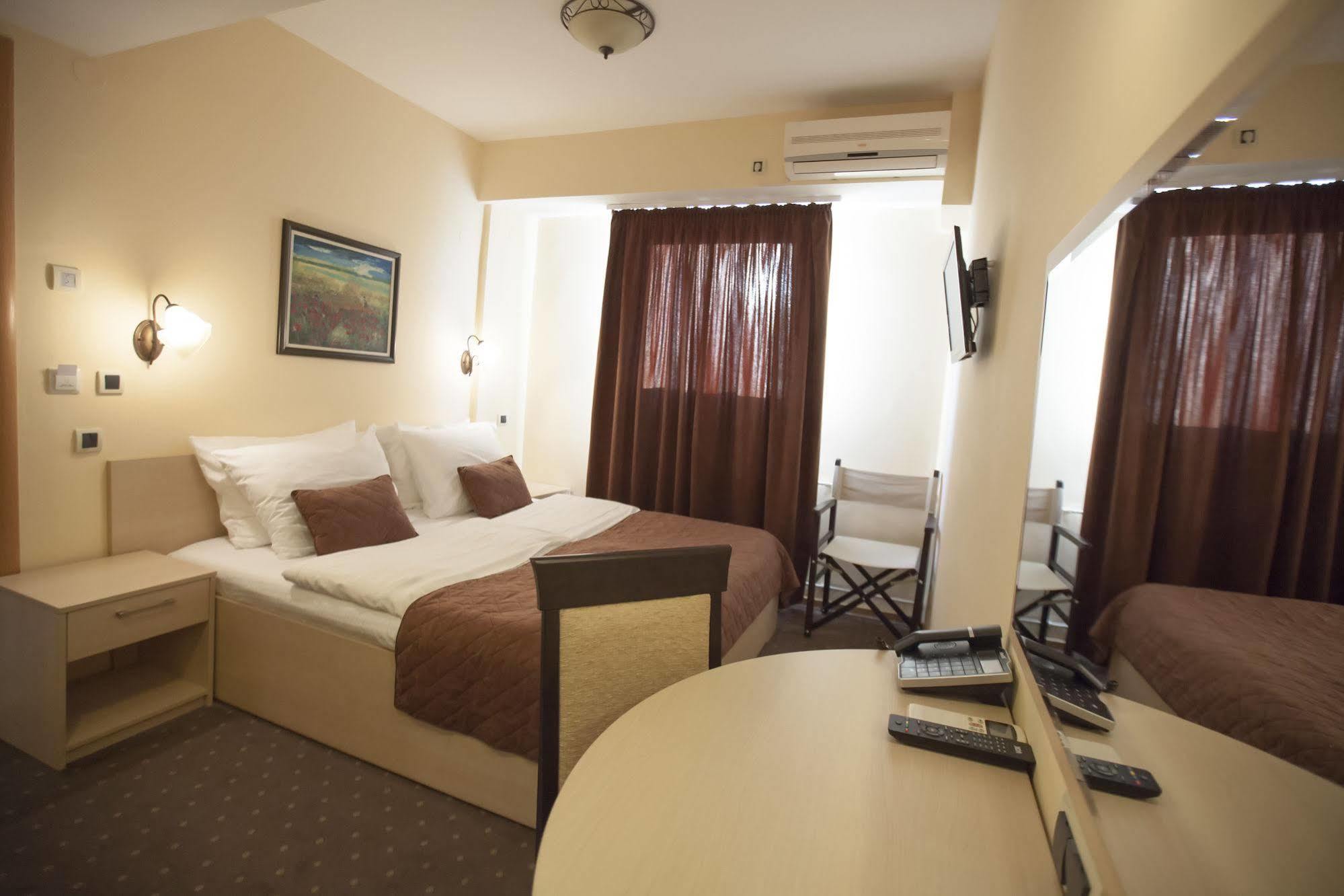 Hotel Srbija 弗尔沙茨 外观 照片