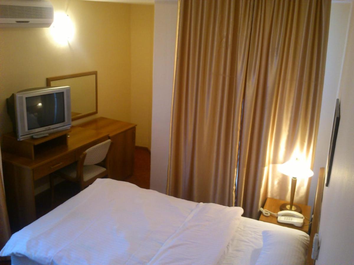 Hotel Srbija 弗尔沙茨 外观 照片